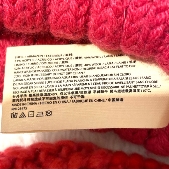 Juicy Couture Hat and Scarf - Picture 5 of 6